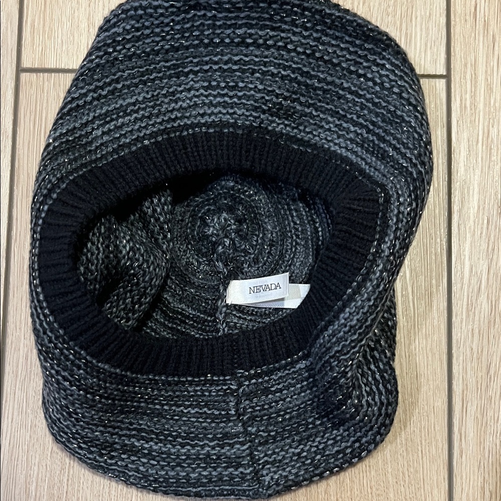 Sears Black and Gray Woven French Beret Hat - Picture 6 of 10